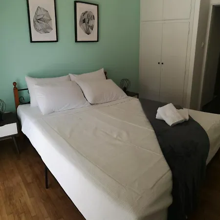 Theodora's Cozy Apartment *